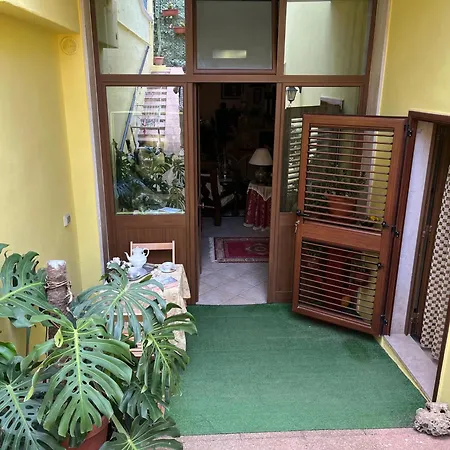 לינה וארוחת בוקר Grace's House גאליפולי