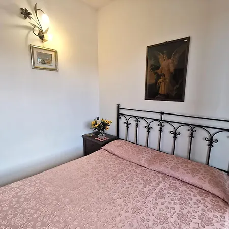 فندق مبيت وإفطار Grace's House غالّيبولي